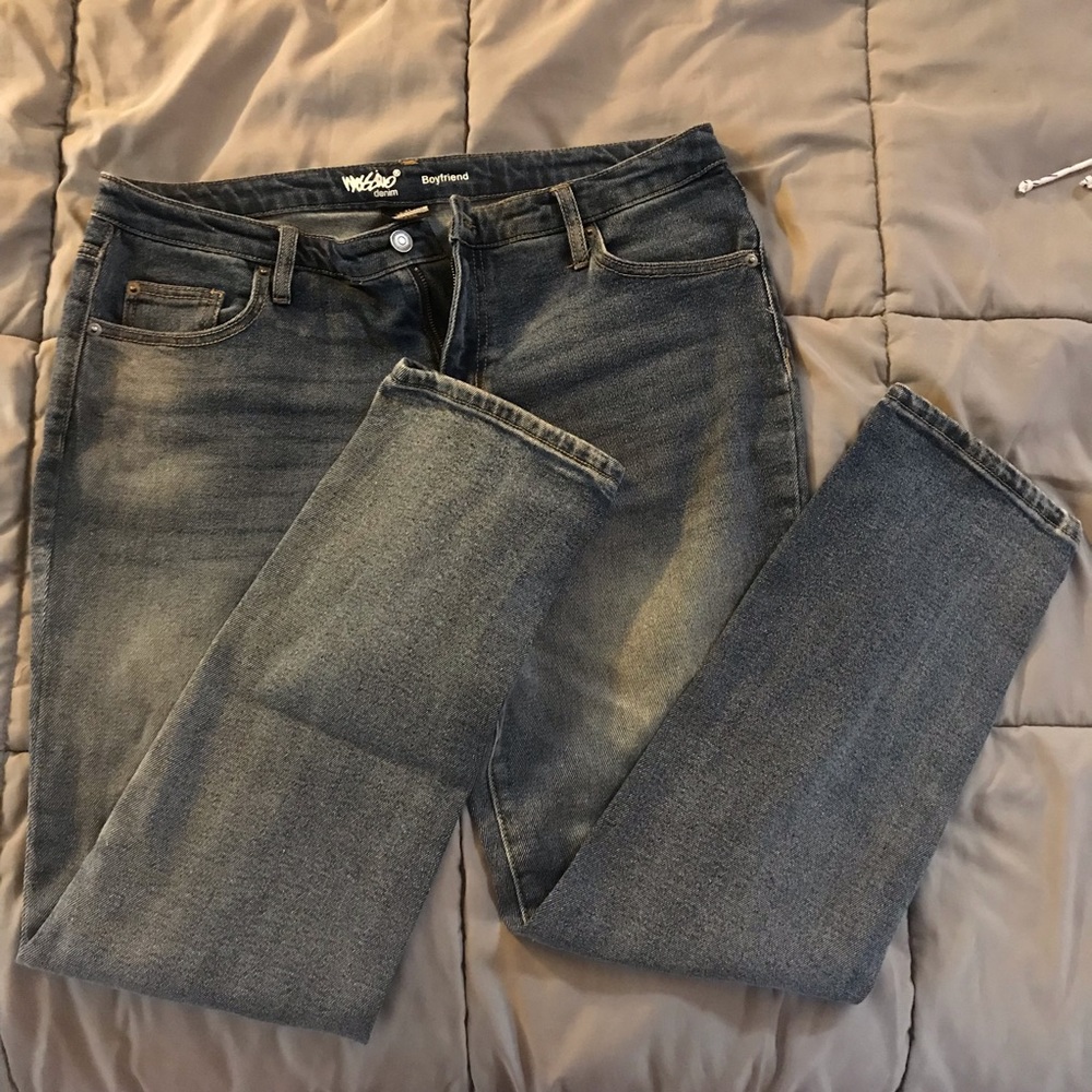 Mossimo Medium Wash Boyfriend Jeans